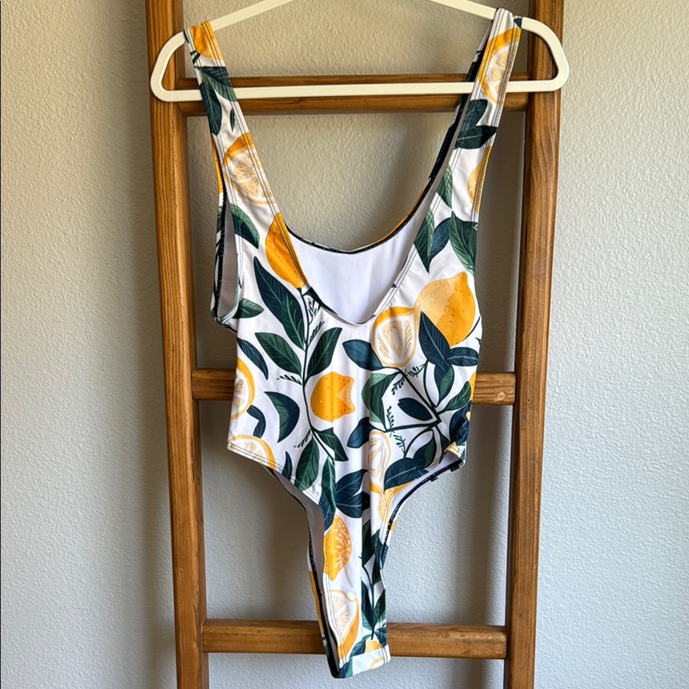 Lemon Print Women’s Swimsuit - Picture 6 of 9
